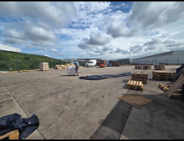 2,731M² WAREHOUSE TO LET IN GLEN ANIL
